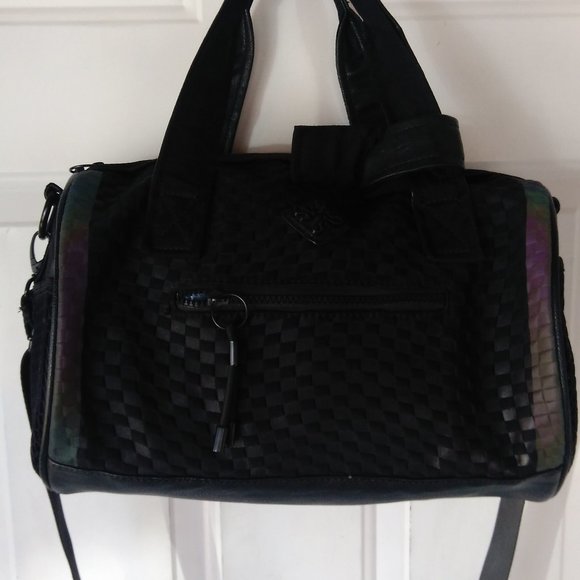 VERA WANG BLACK DUFFLE BAG or BARREL PURSE w/ REFLECTIVE ACCENTS - Picture 3 of 16